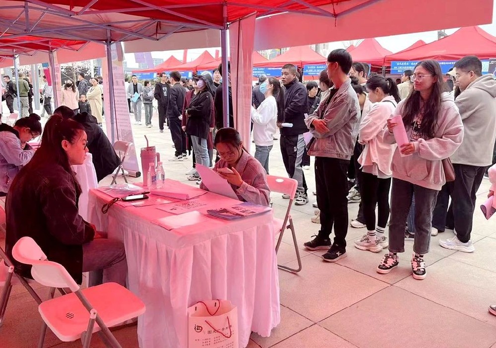 促就业，助发展——传祁甘味乳业组织多渠道人才招聘