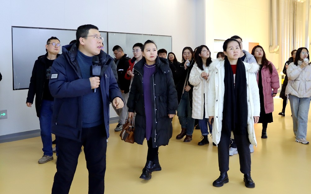 省直机关年轻党员干部政治能力提升培训班参训学员到甘肃前进集团传祁甘味乳业参观交流